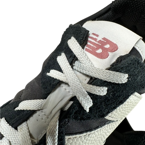 New Balance 327 Women's Athletic Shoes in Black, White - Picture 14 of 15